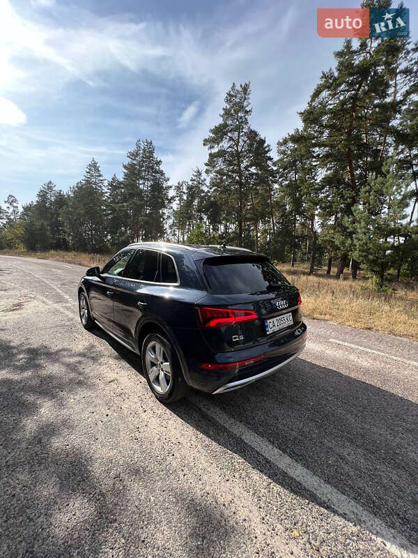Внедорожник / Кроссовер Audi Q5 2018 в Смеле