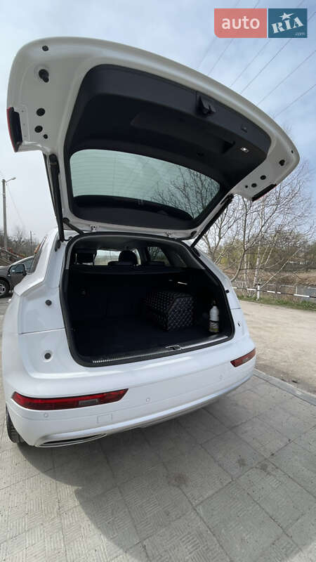 Внедорожник / Кроссовер Audi Q5 2017 в Новомиргороде фото 12 Внедорожник / Кроссовер Audi Q5 2017 в Новомиргороде