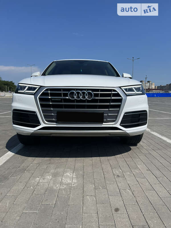 Внедорожник / Кроссовер Audi Q5 2017 в Одессе