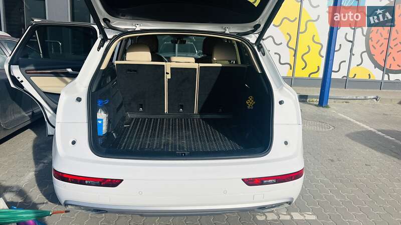 Внедорожник / Кроссовер Audi Q5 2020 в Львове