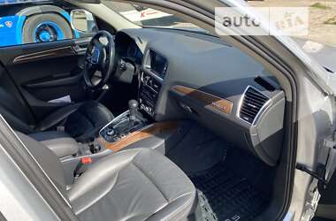 Внедорожник / Кроссовер Audi Q5 2010 в Нетешине