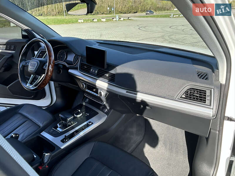 Внедорожник / Кроссовер Audi Q5 2017 в Львове фото 12 Внедорожник / Кроссовер Audi Q5 2017 в Львове