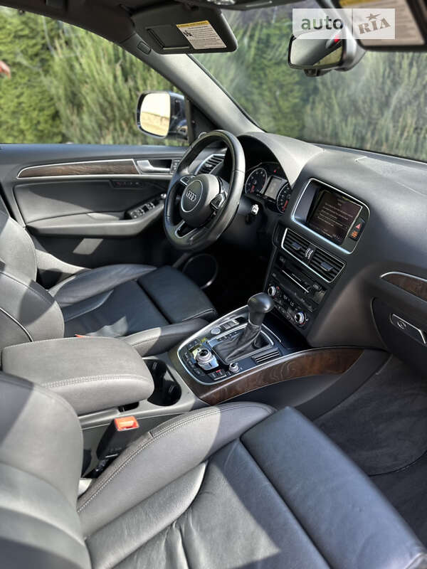 Внедорожник / Кроссовер Audi Q5 2015 в Самборе