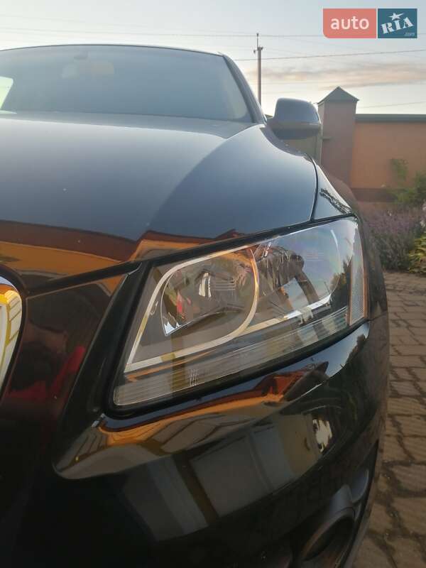 Внедорожник / Кроссовер Audi Q5 2011 в Яворове