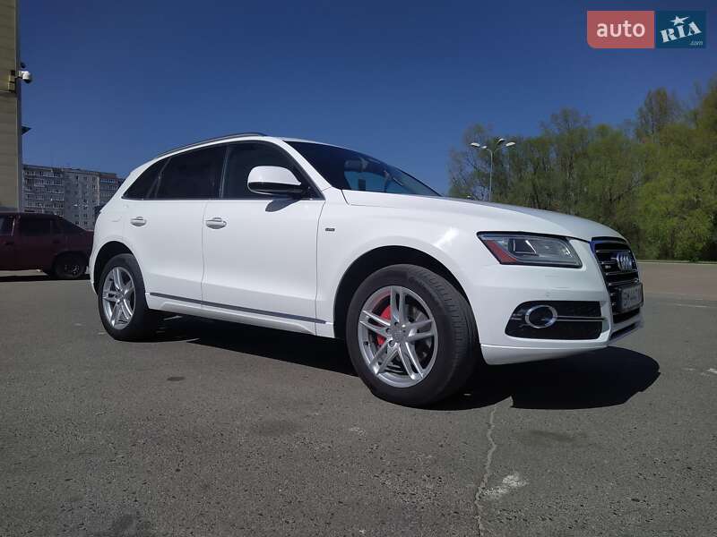 Позашляховик / Кросовер Audi Q5 2015 в Сумах