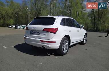 Внедорожник / Кроссовер Audi Q5 2015 в 