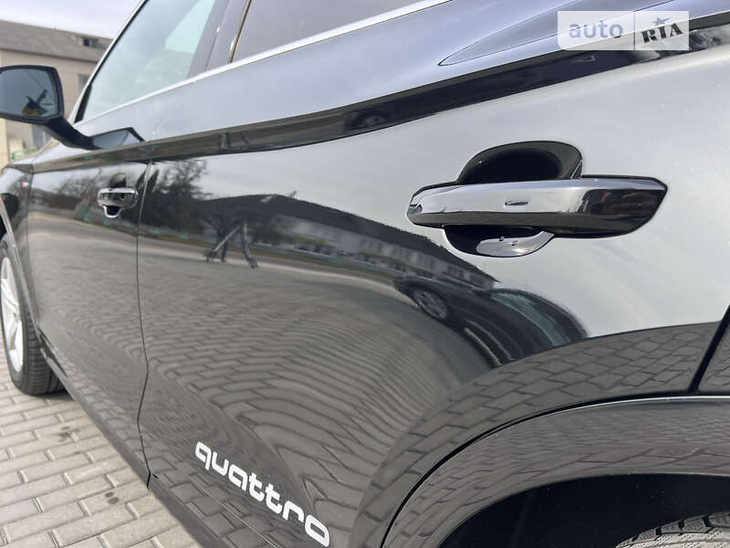 Внедорожник / Кроссовер Audi Q5 2017 в Лопатине