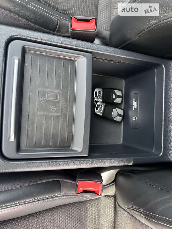 Внедорожник / Кроссовер Audi Q5 2017 в Лопатине