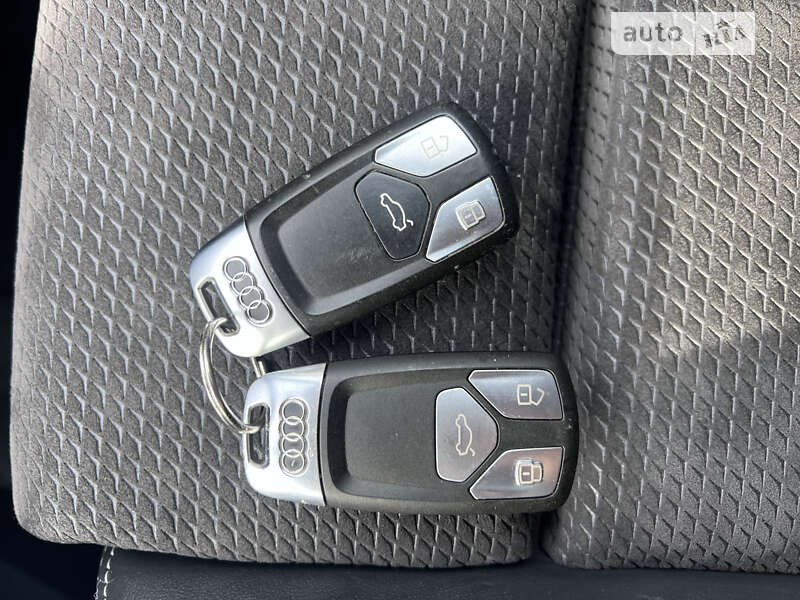 Внедорожник / Кроссовер Audi Q5 2017 в Лопатине