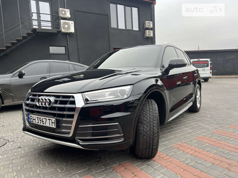 Внедорожник / Кроссовер Audi Q5 2018 в Одессе