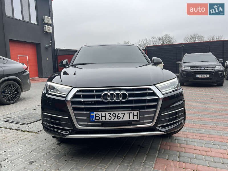 Внедорожник / Кроссовер Audi Q5 2018 в Одессе