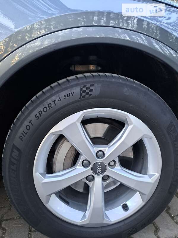 Внедорожник / Кроссовер Audi Q5 2017 в Львове