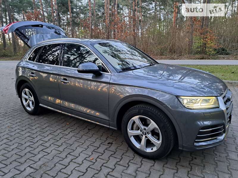 Внедорожник / Кроссовер Audi Q5 2017 в Львове