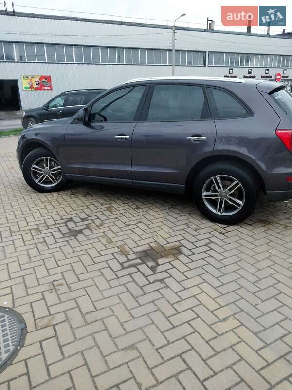 Позашляховик / Кросовер Audi Q5 2011 в Хмельницькому