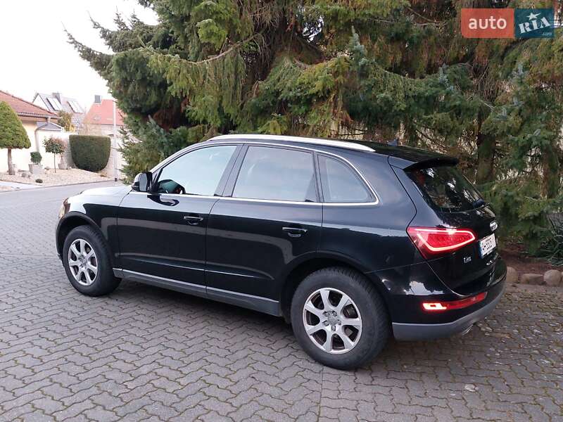 Внедорожник / Кроссовер Audi Q5 2012 в Черновцах