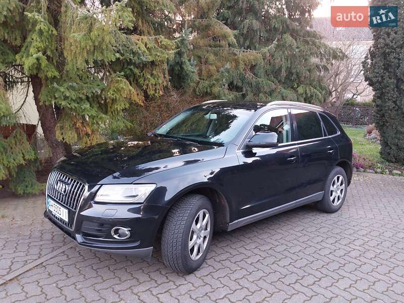 Внедорожник / Кроссовер Audi Q5 2012 в Черновцах
