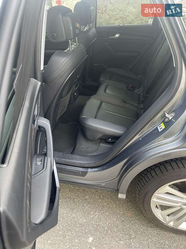 Позашляховик / Кросовер Audi Q5 2017 в Києві