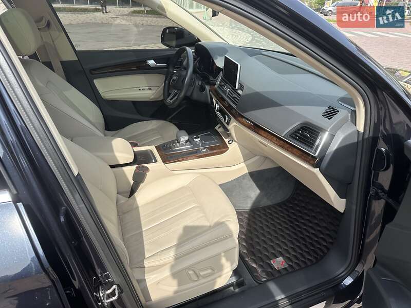 Внедорожник / Кроссовер Audi Q5 2020 в Ивано-Франковске