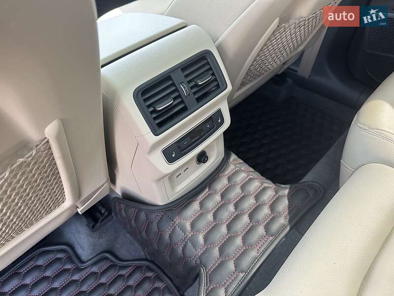 Внедорожник / Кроссовер Audi Q5 2020 в Ивано-Франковске