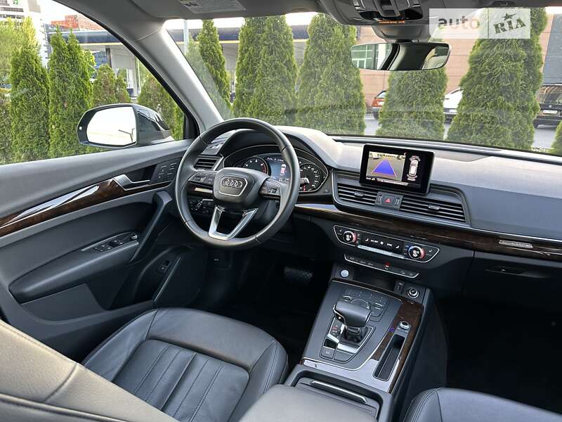 Внедорожник / Кроссовер Audi Q5 2019 в Днепре