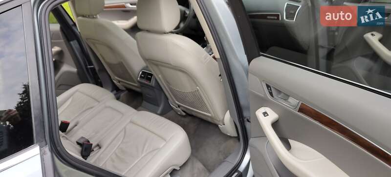 Внедорожник / Кроссовер Audi Q5 2011 в Ровно