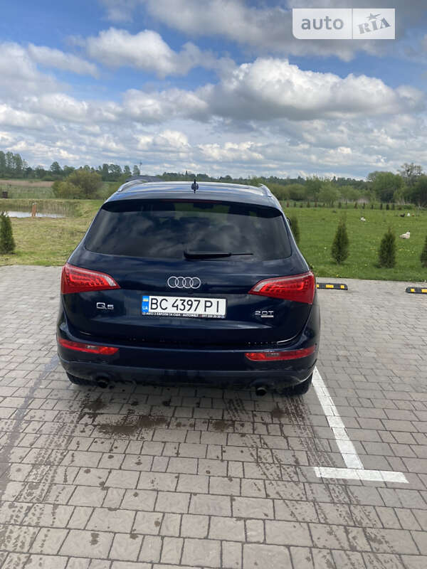 Позашляховик / Кросовер Audi Q5 2010 в Мостиській