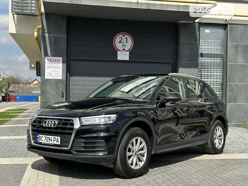 Внедорожник / Кроссовер Audi Q5 2019 в Львове