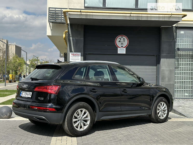 Внедорожник / Кроссовер Audi Q5 2019 в Львове