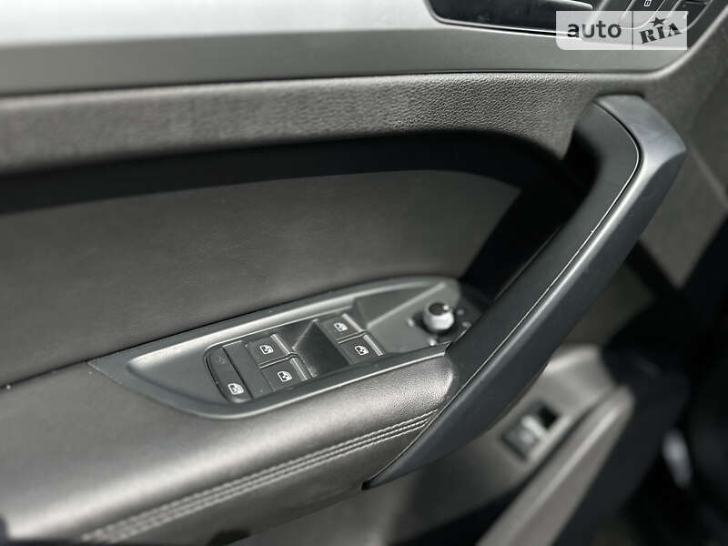 Внедорожник / Кроссовер Audi Q5 2019 в Львове