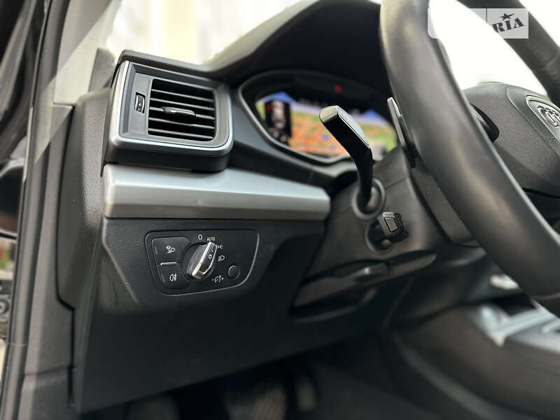 Внедорожник / Кроссовер Audi Q5 2019 в Львове