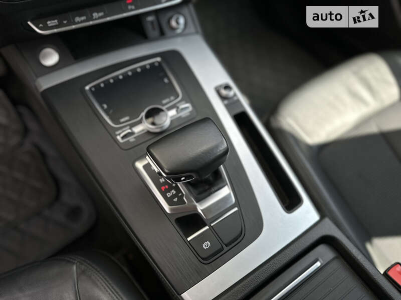 Внедорожник / Кроссовер Audi Q5 2019 в Львове