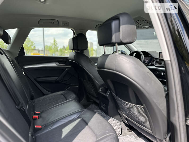 Внедорожник / Кроссовер Audi Q5 2019 в Львове