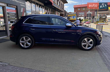 Внедорожник / Кроссовер Audi Q5 2017 в 