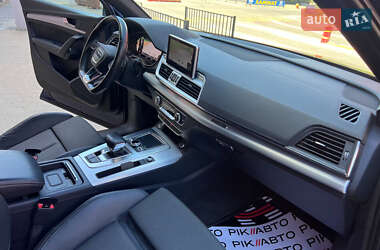 Внедорожник / Кроссовер Audi Q5 2017 в 