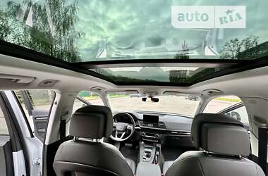 Позашляховик / Кросовер Audi Q5 2020 в 