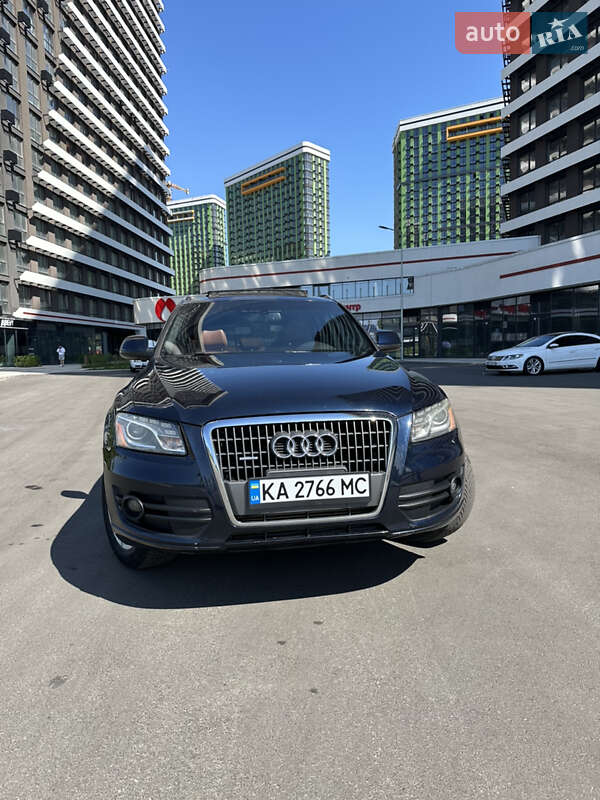 Внедорожник / Кроссовер Audi Q5 2011 в Киеве