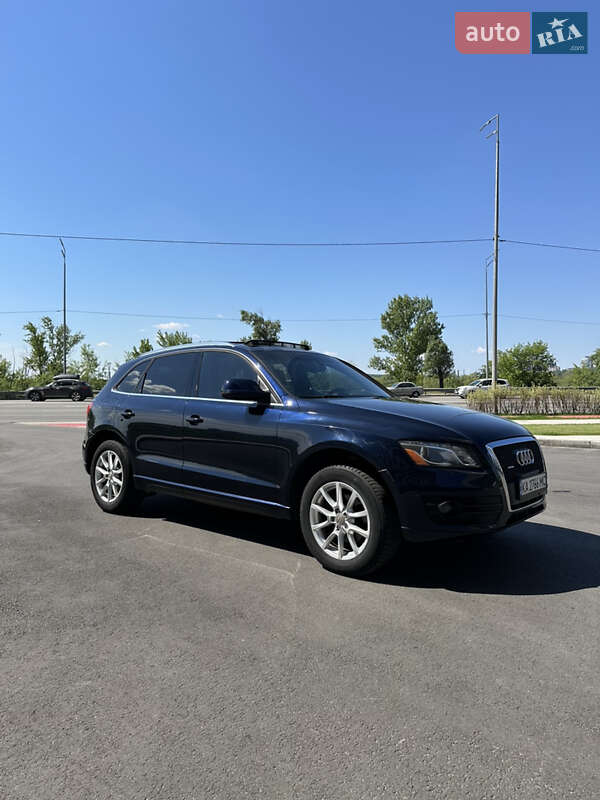Внедорожник / Кроссовер Audi Q5 2011 в Киеве