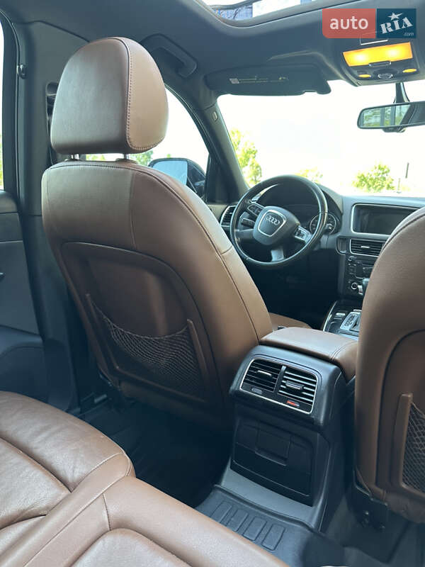 Внедорожник / Кроссовер Audi Q5 2011 в Киеве