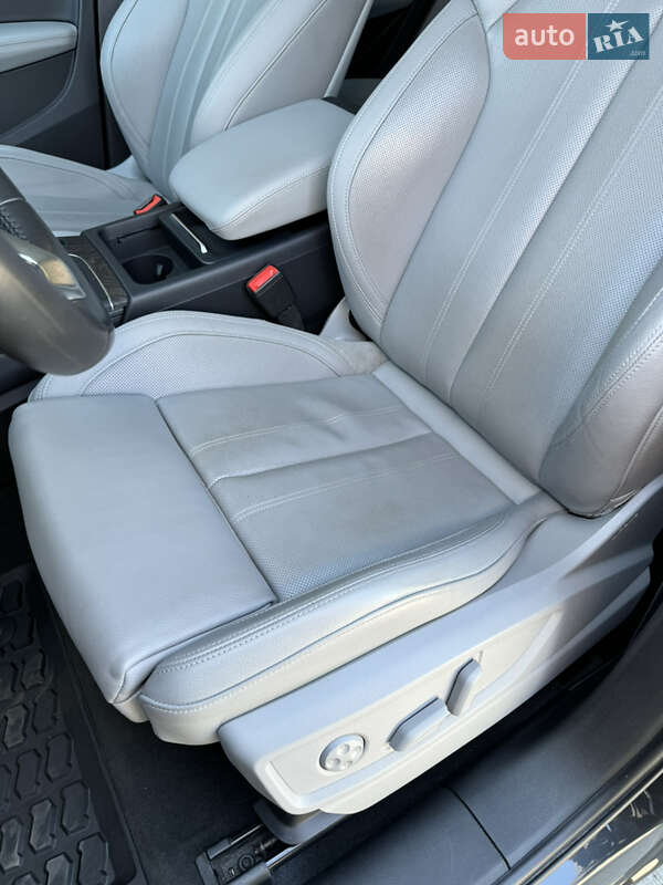Внедорожник / Кроссовер Audi Q5 2017 в Ровно