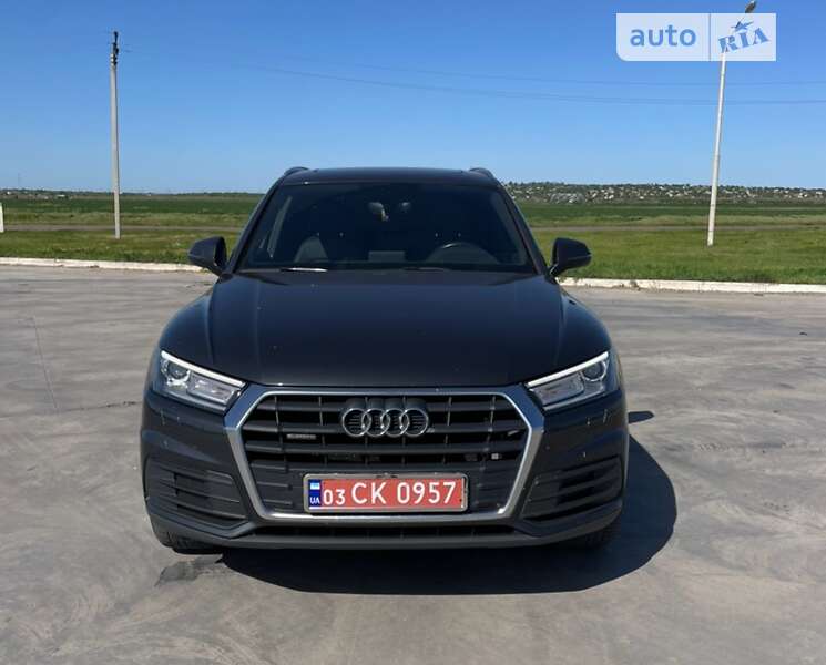 Внедорожник / Кроссовер Audi Q5 2018 в Вознесенске