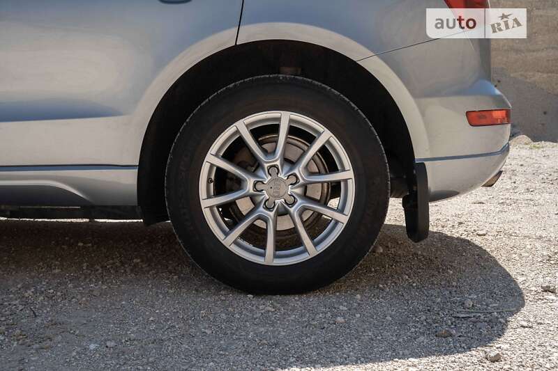 Позашляховик / Кросовер Audi Q5 2011 в Тернополі