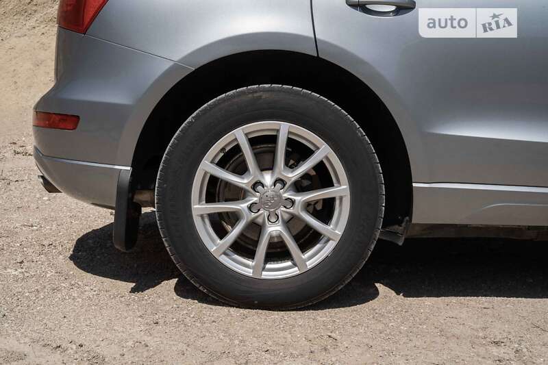Позашляховик / Кросовер Audi Q5 2011 в Тернополі