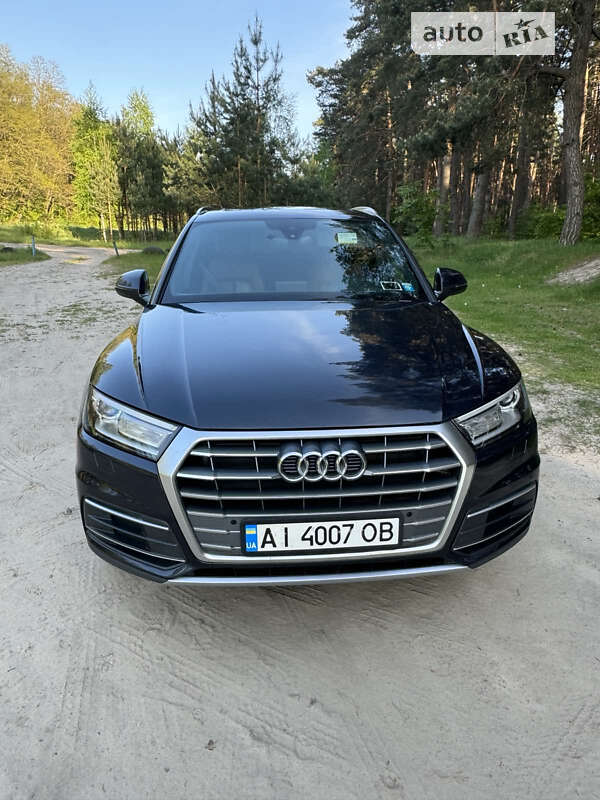 Внедорожник / Кроссовер Audi Q5 2019 в Богуславе