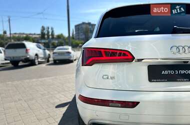Внедорожник / Кроссовер Audi Q5 2017 в 