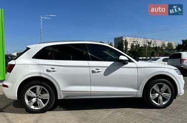 Внедорожник / Кроссовер Audi Q5 2017 в Киеве