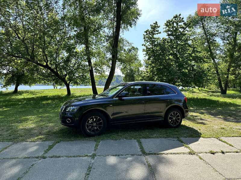 Внедорожник / Кроссовер Audi Q5 2012 в Киеве