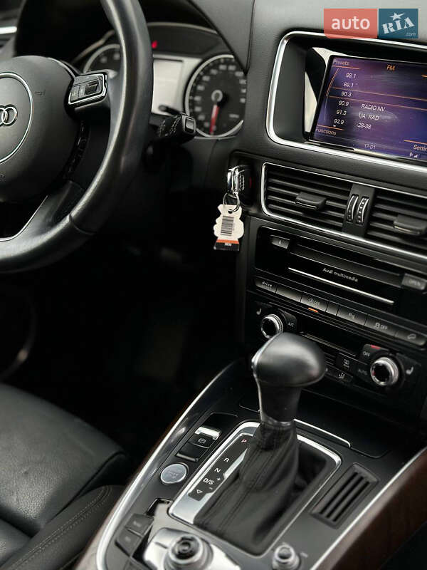 Внедорожник / Кроссовер Audi Q5 2016 в Софиевской Борщаговке