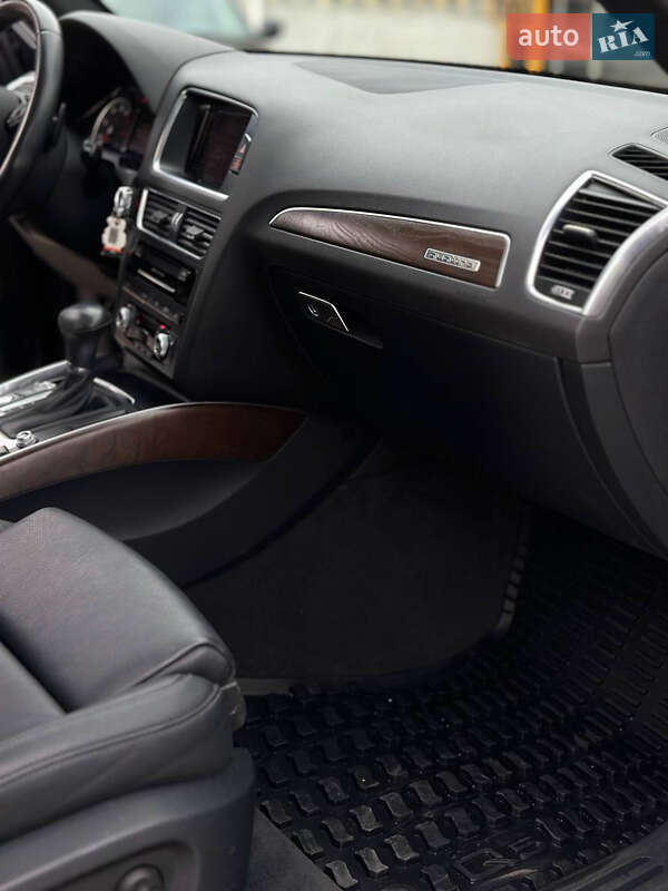 Внедорожник / Кроссовер Audi Q5 2016 в Софиевской Борщаговке