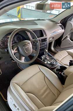 Внедорожник / Кроссовер Audi Q5 2011 в Луцке