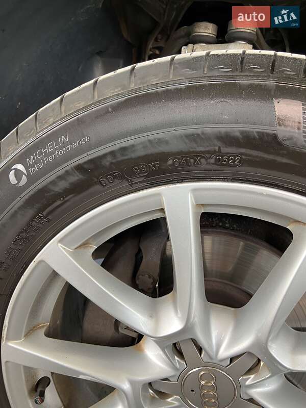 Внедорожник / Кроссовер Audi Q5 2011 в Луцке